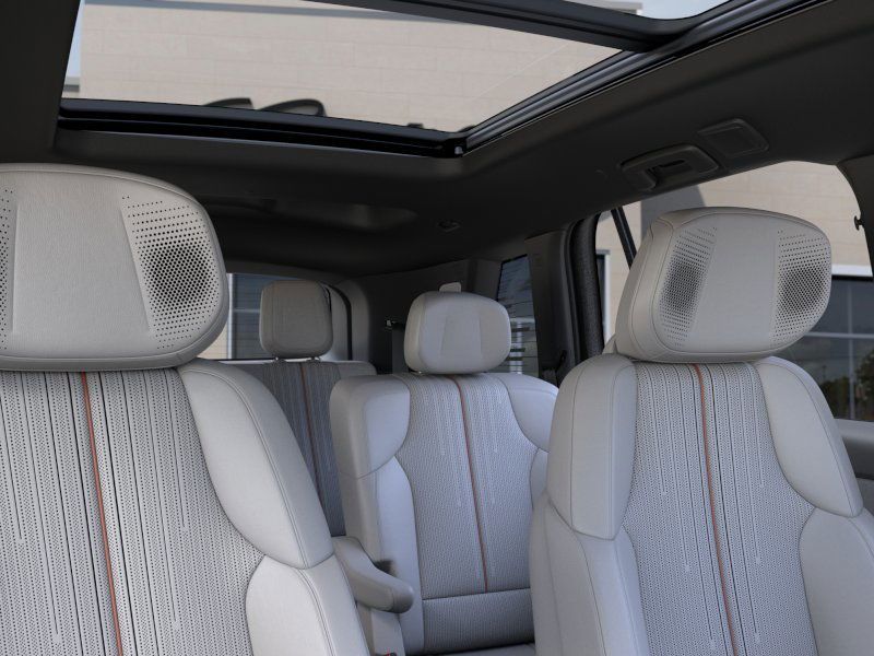 2026 Cadillac Vistiq Luxury 24