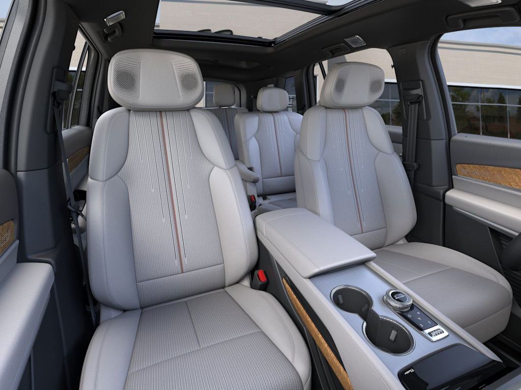 Thumbnail: 2026 Cadillac Vistiq - 8