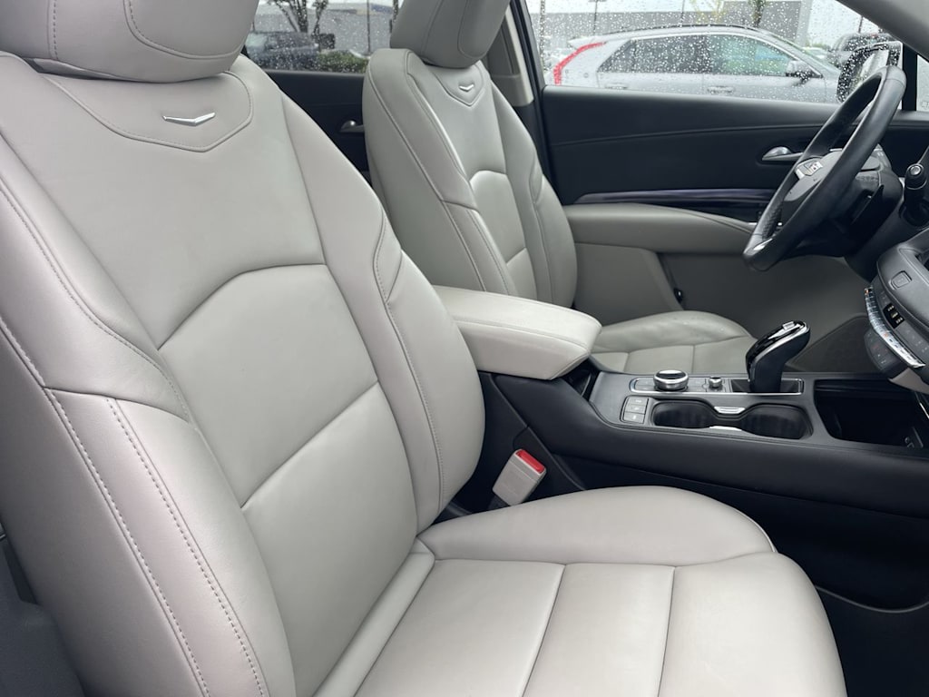 2022 Cadillac XT4 Luxury 10