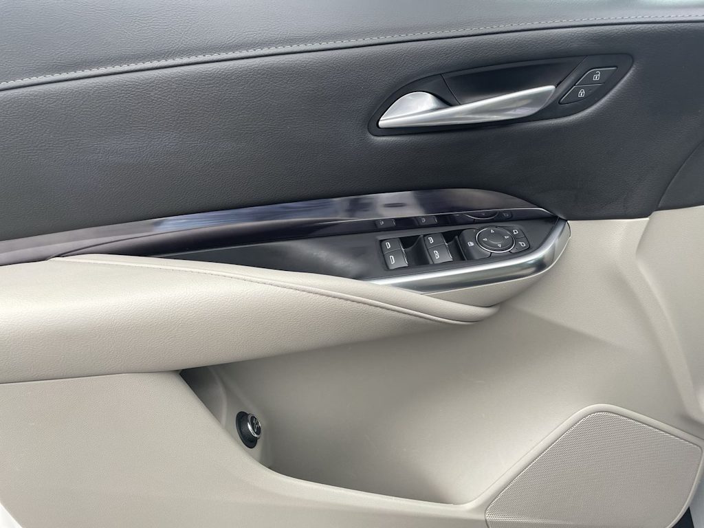 2022 Cadillac XT4 Luxury 36