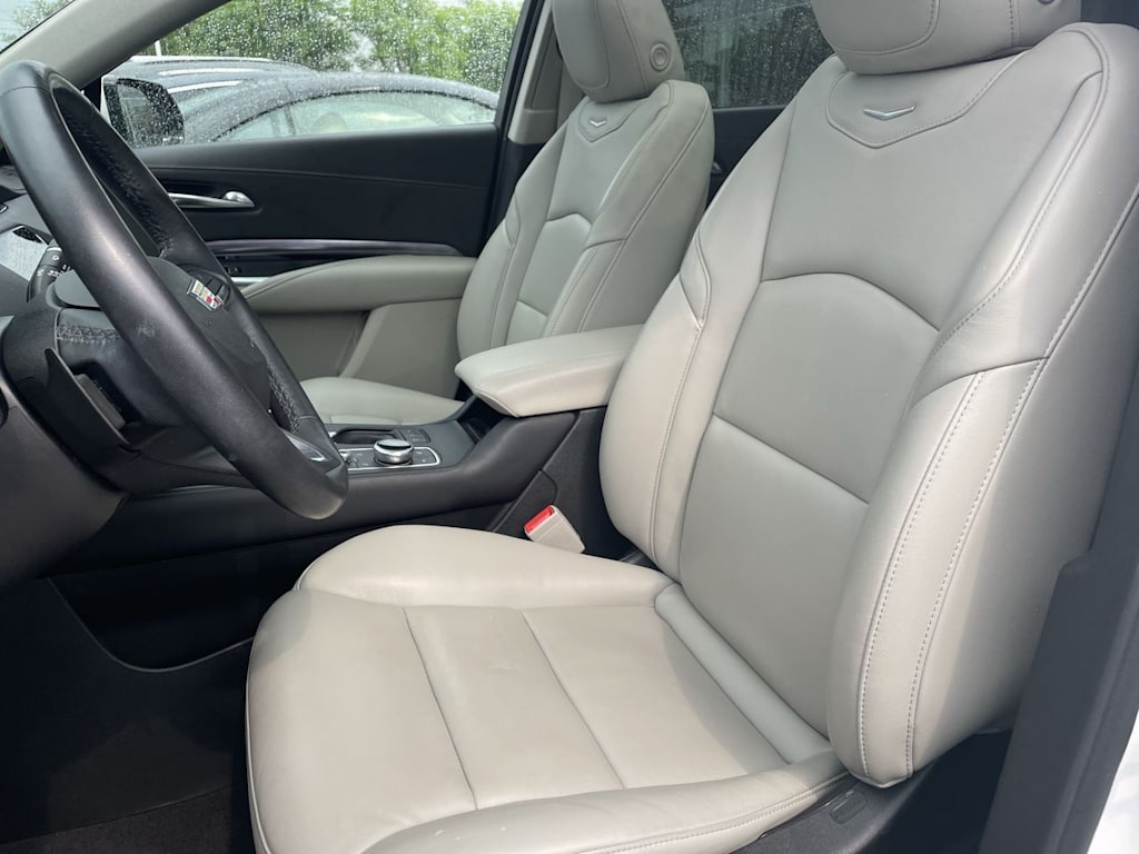 2022 Cadillac XT4 Luxury 9