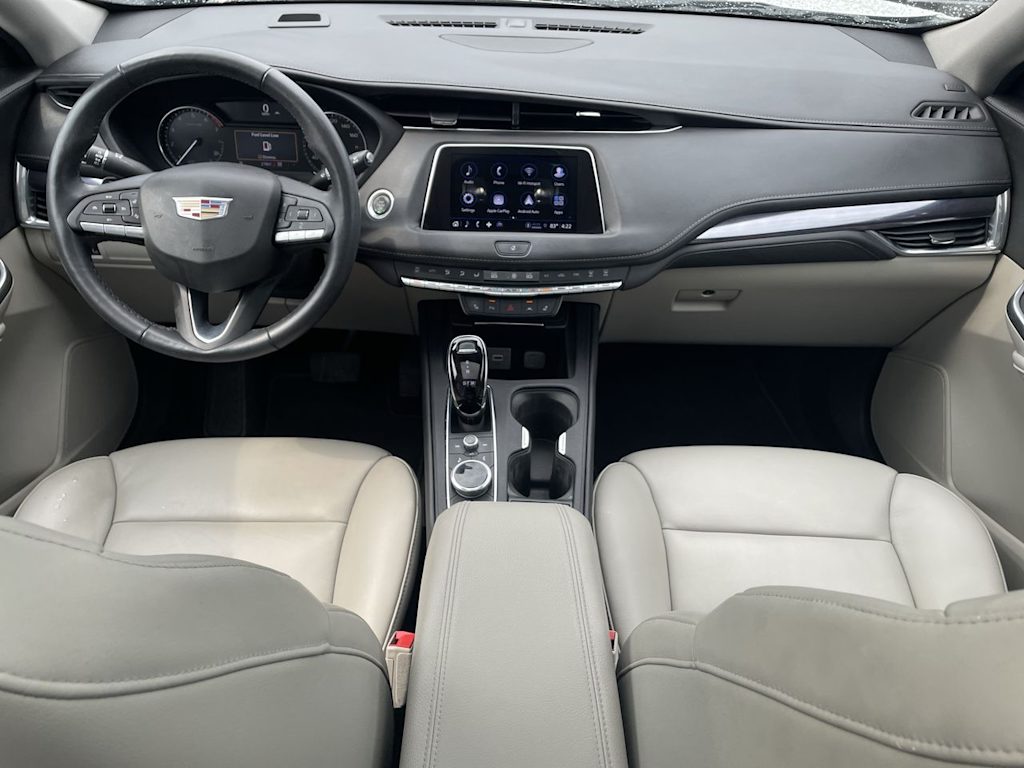 2022 Cadillac XT4 Luxury 8