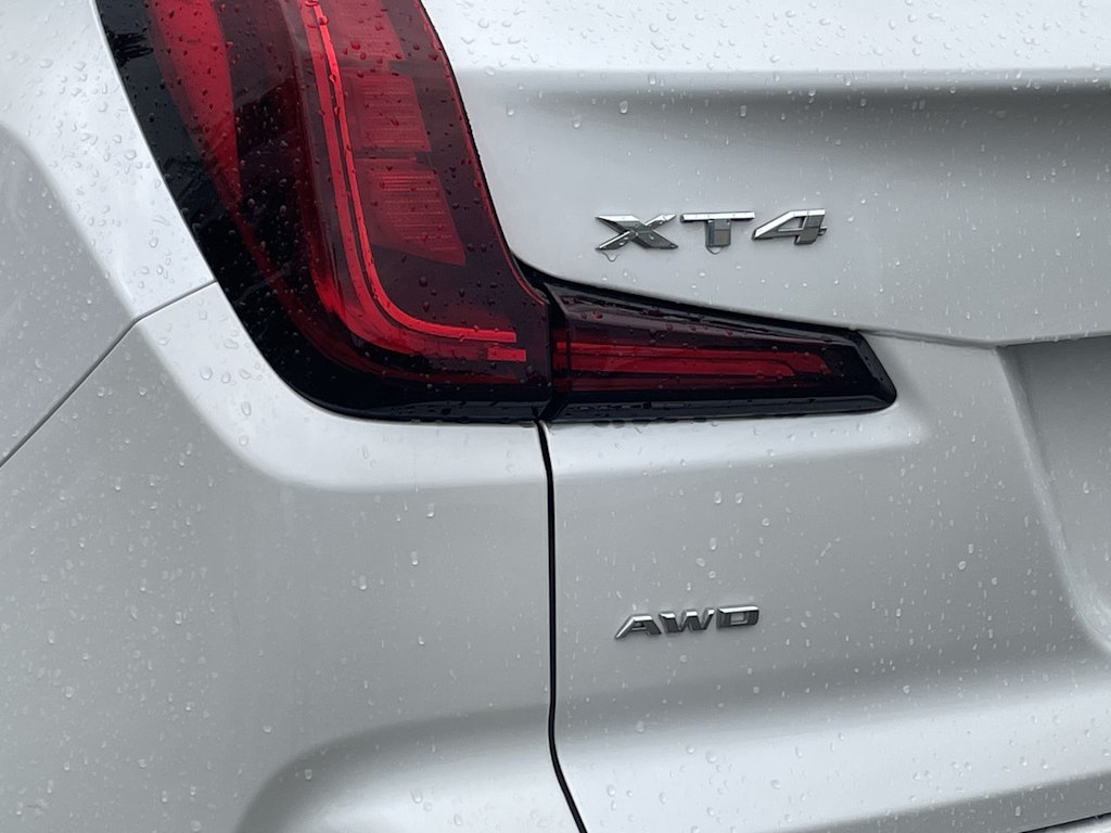 2022 Cadillac XT4 Luxury 39