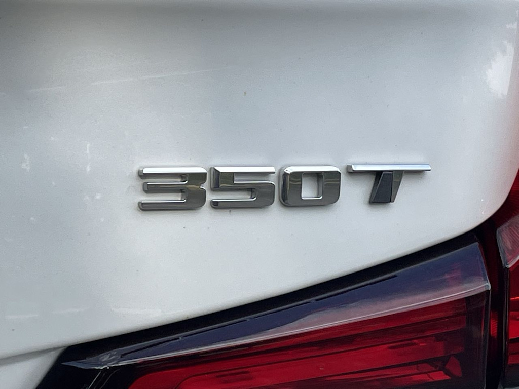 Thumbnail: 2023 Cadillac XT4 - 41