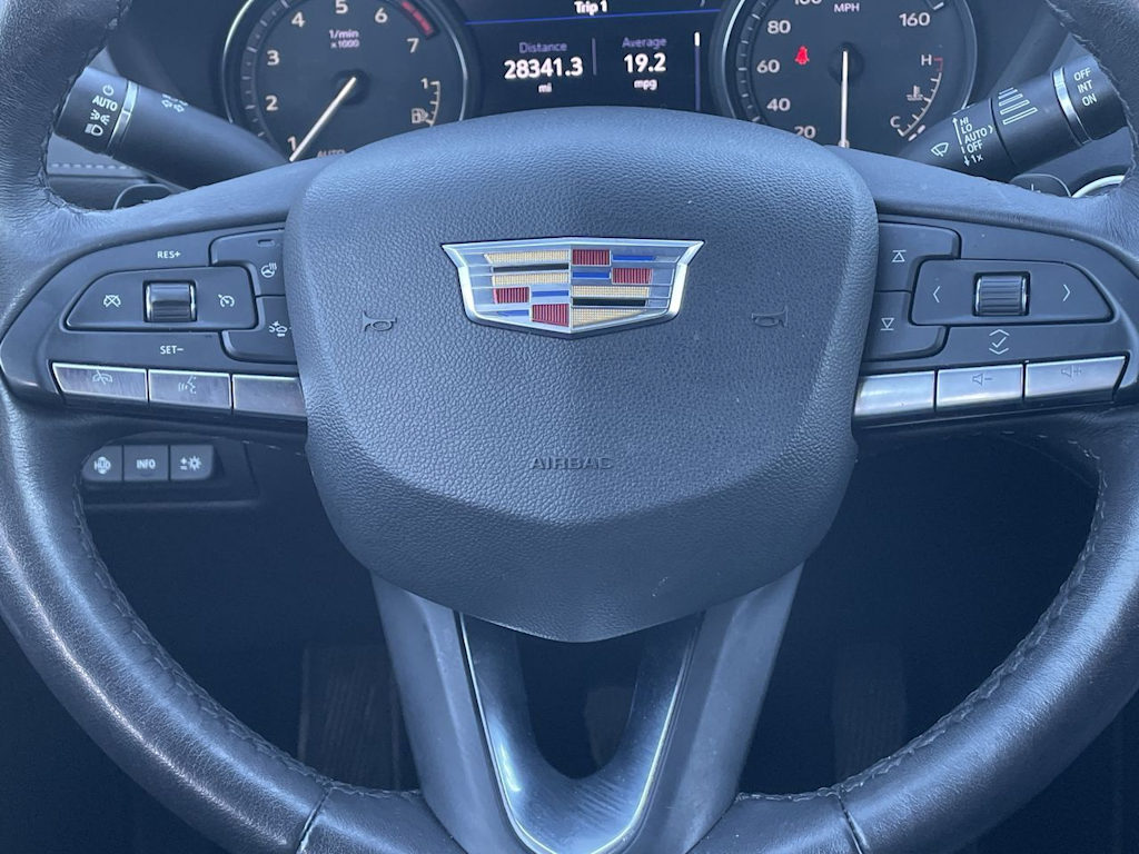 Thumbnail: 2023 Cadillac XT4 - 24