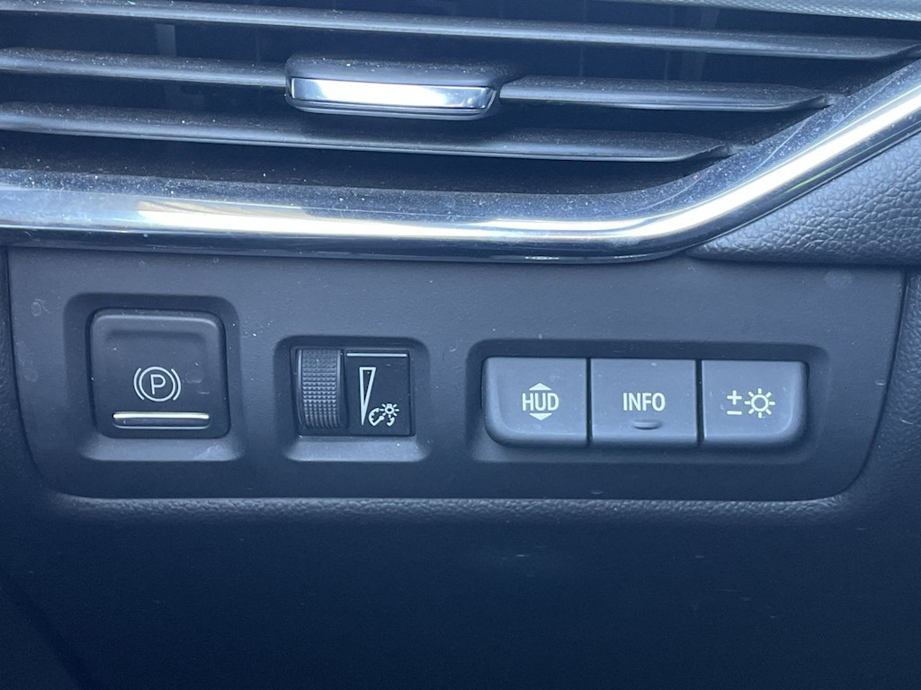 Thumbnail: 2023 Cadillac XT4 - 34