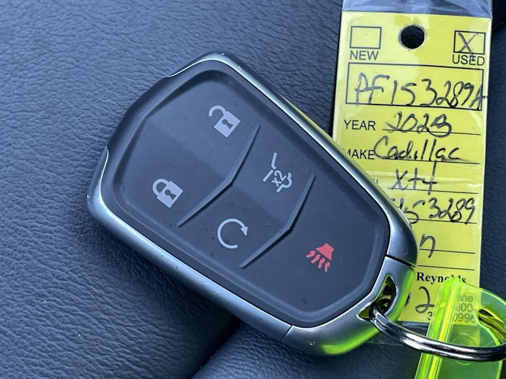 Thumbnail: 2023 Cadillac XT4 - 17