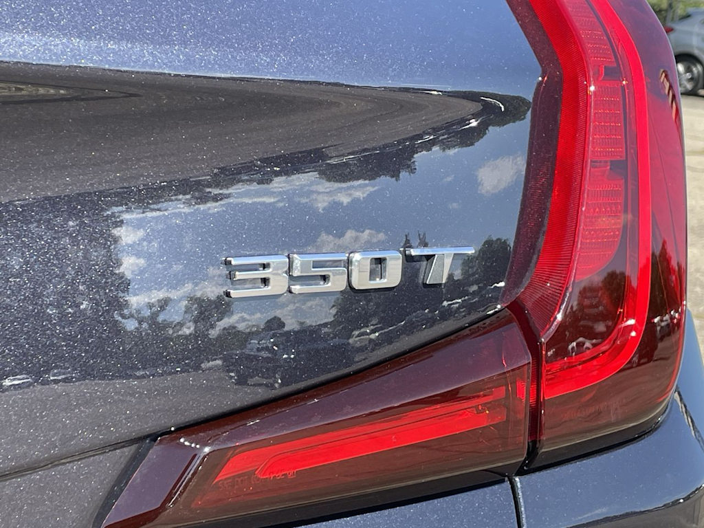 Thumbnail: 2023 Cadillac XT4 - 40