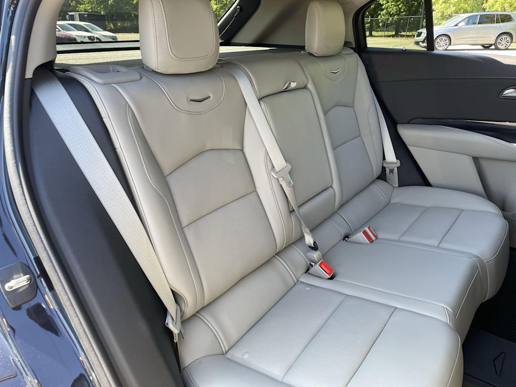 Thumbnail: 2023 Cadillac XT4 - 11
