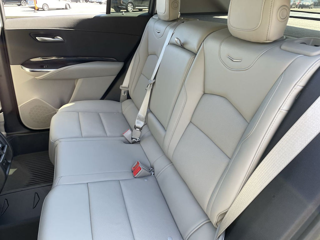 Thumbnail: 2023 Cadillac XT4 - 27