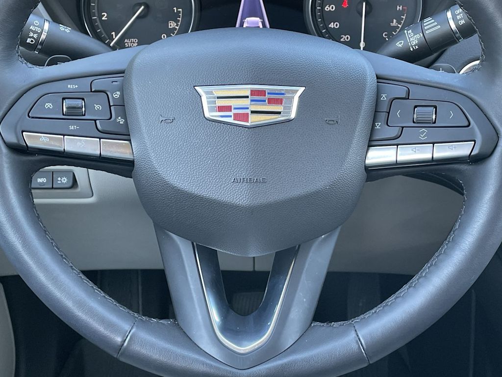 Thumbnail: 2023 Cadillac XT4 - 24