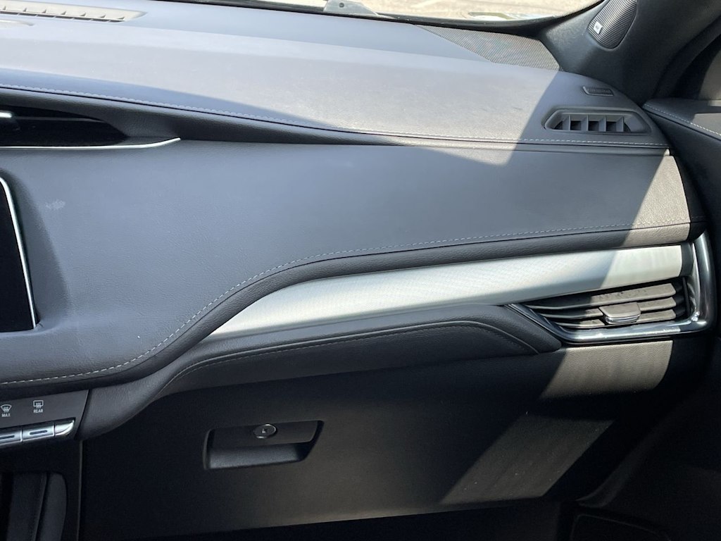 Thumbnail: 2021 Cadillac XT4 - 25
