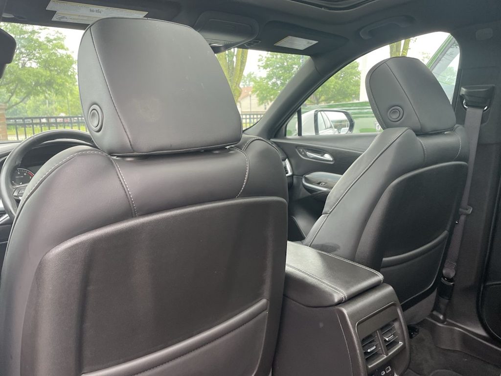 2023 Cadillac XT4 Premium Luxury 28