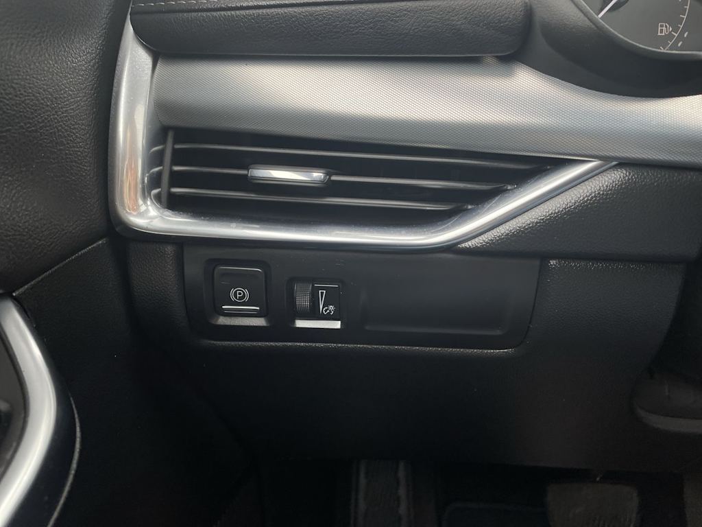 2023 Cadillac XT4 Premium Luxury 34