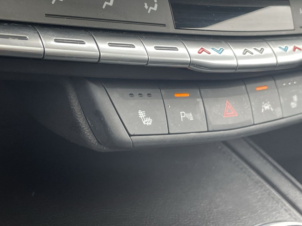 2023 Cadillac XT4 Premium Luxury 30