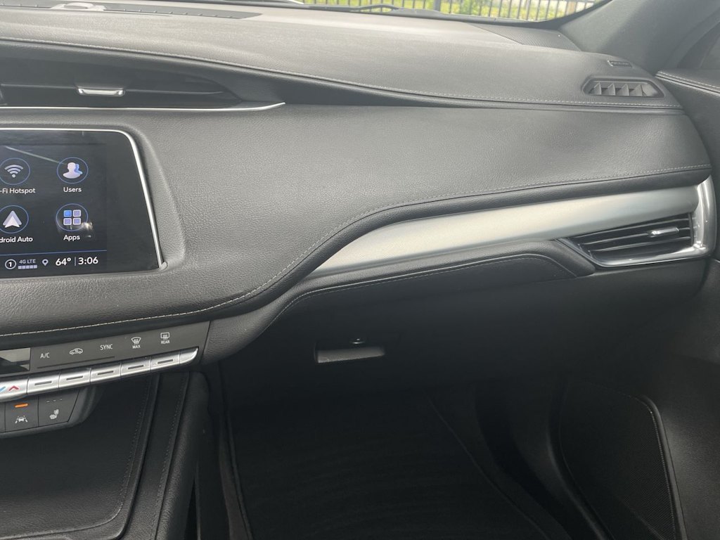 2023 Cadillac XT4 Premium Luxury 25