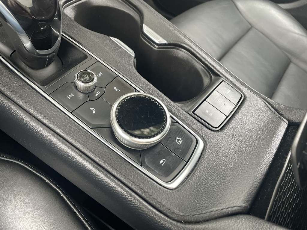 2023 Cadillac XT4 Premium Luxury 35