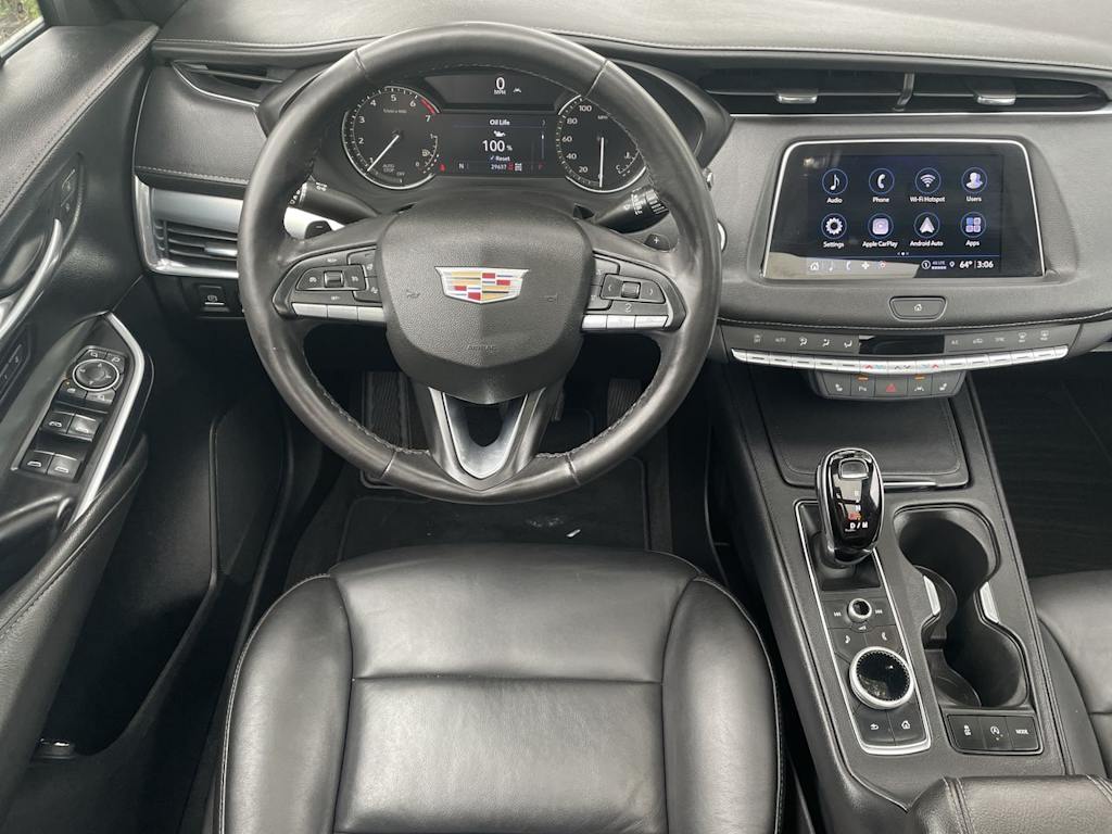 2023 Cadillac XT4 Premium Luxury 2