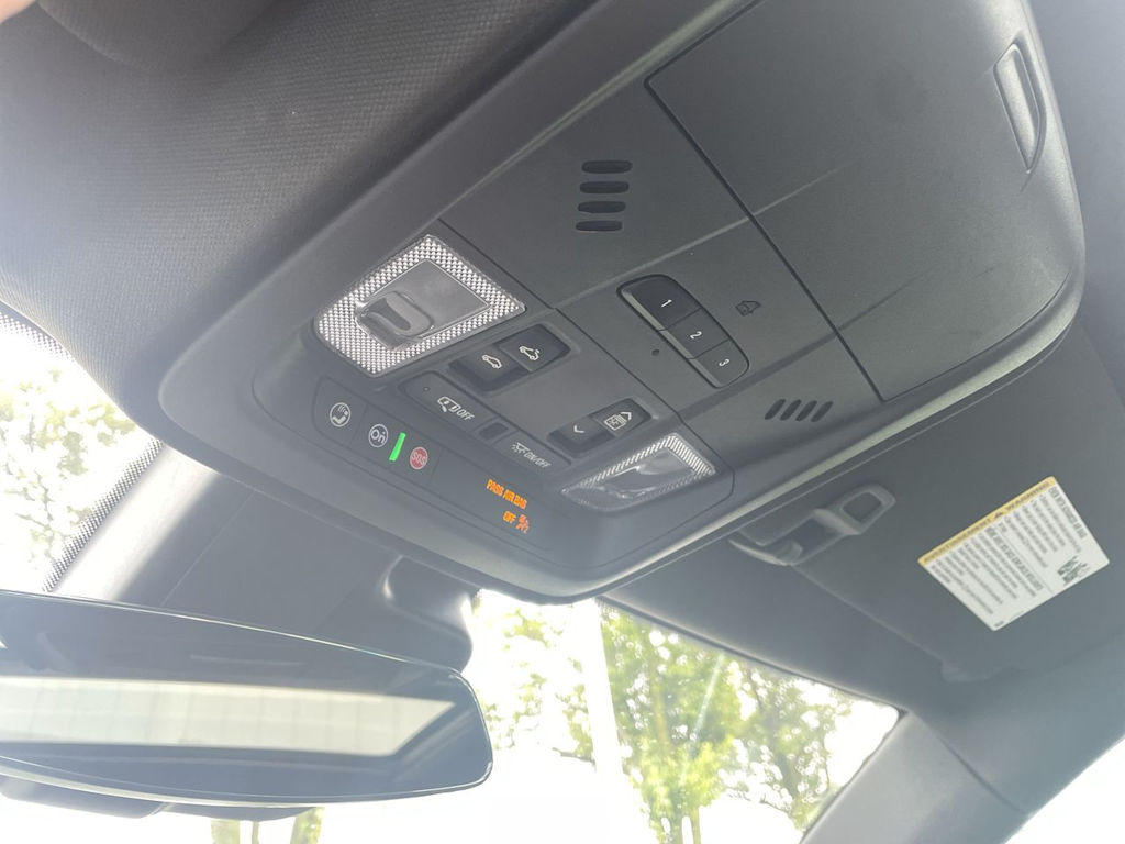 2023 Cadillac XT4 Premium Luxury 36