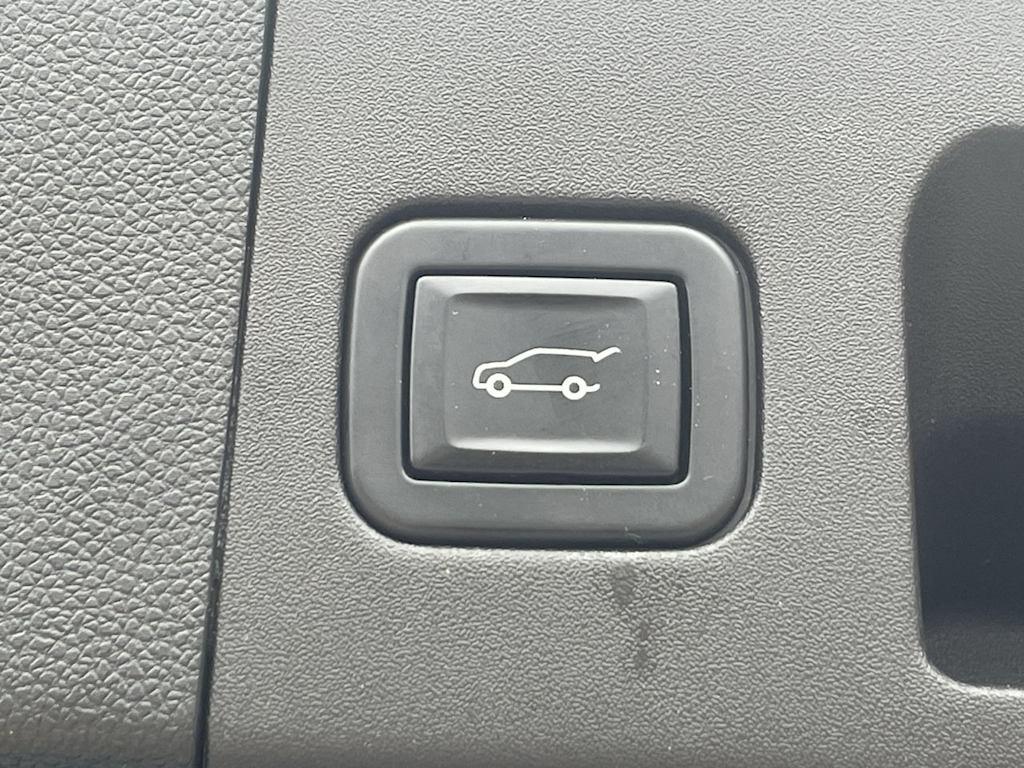 2023 Cadillac XT4 Premium Luxury 26