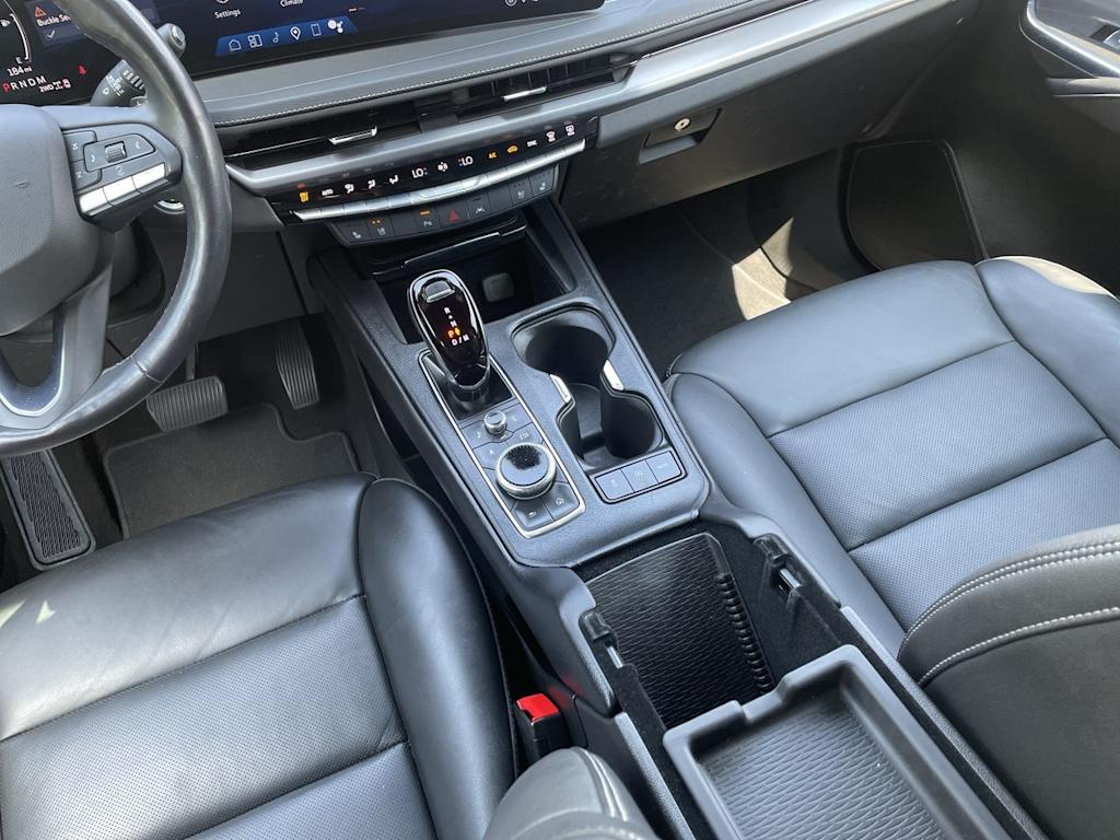Thumbnail: 2024 Cadillac XT4 - 15