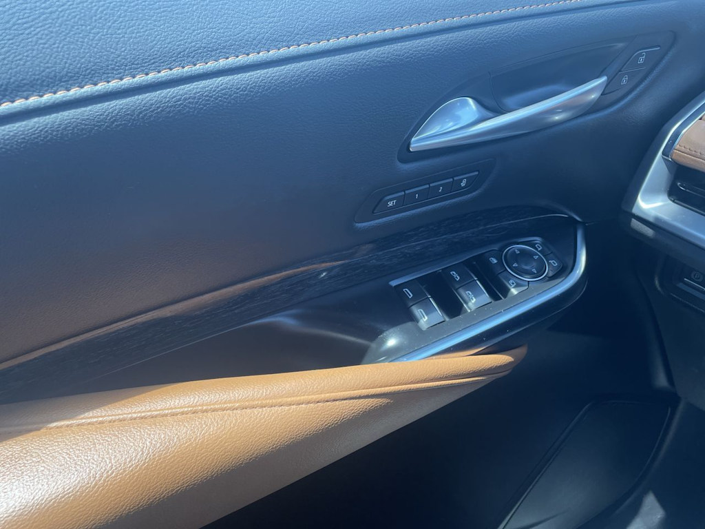 Thumbnail: 2024 Cadillac XT4 - 38