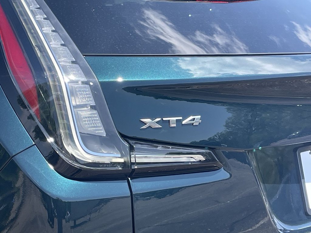 Thumbnail: 2024 Cadillac XT4 - 40