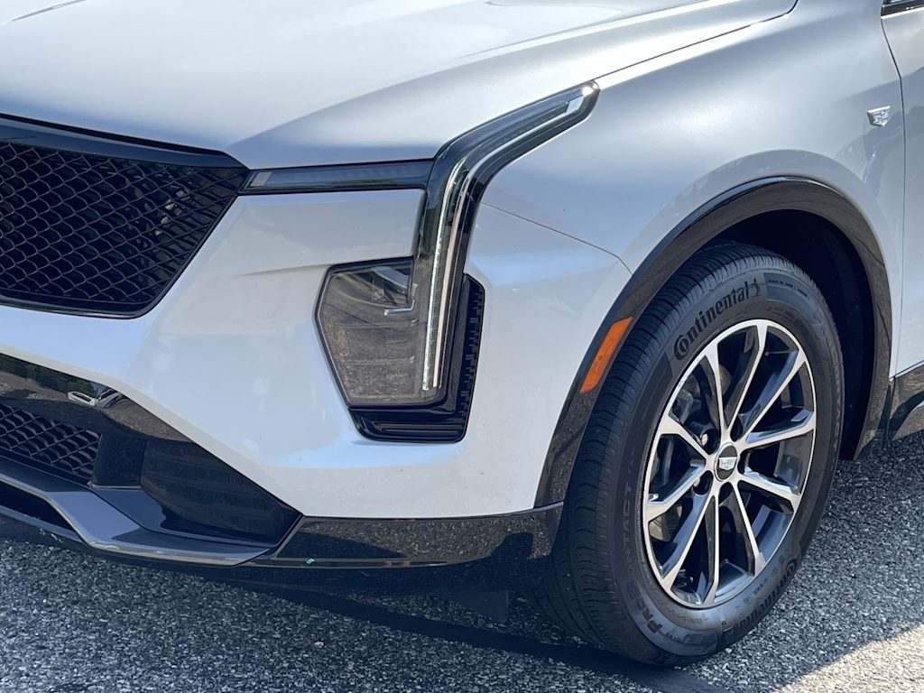 Thumbnail: 2024 Cadillac XT4 - 39
