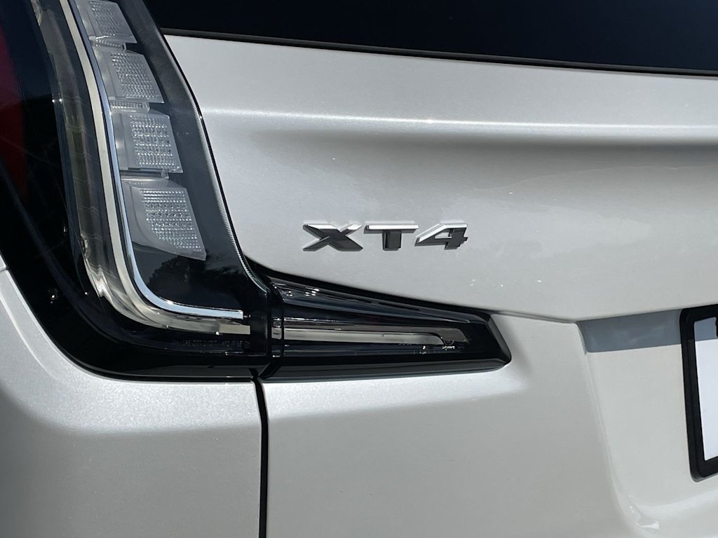 Thumbnail: 2024 Cadillac XT4 - 40