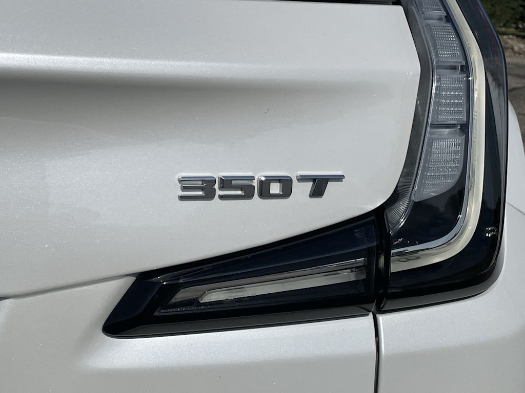 Thumbnail: 2024 Cadillac XT4 - 41