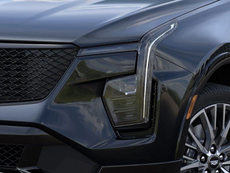 Thumbnail: 2025 Cadillac XT4 - 16