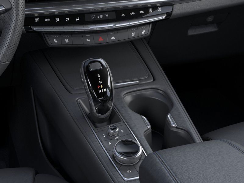 Thumbnail: 2025 Cadillac XT4 - 8