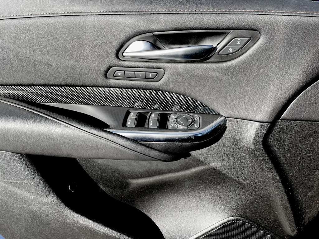 Thumbnail: 2023 Cadillac XT4 - 37