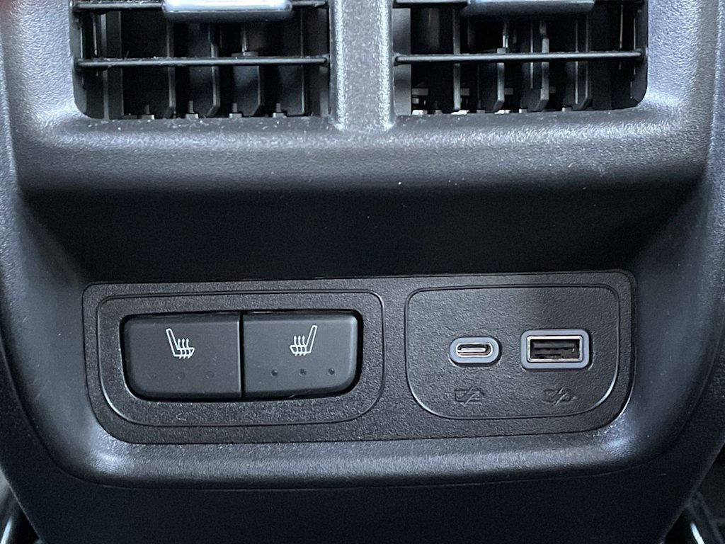 Thumbnail: 2023 Cadillac XT4 - 30