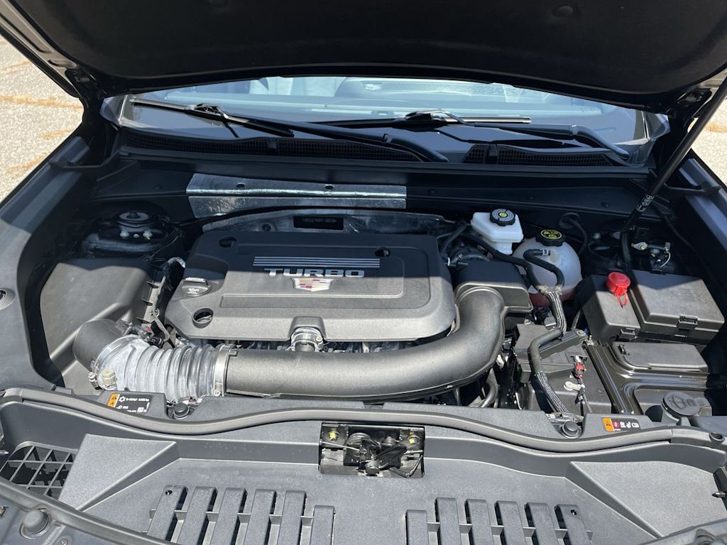 Thumbnail: 2024 Cadillac XT4 - 8