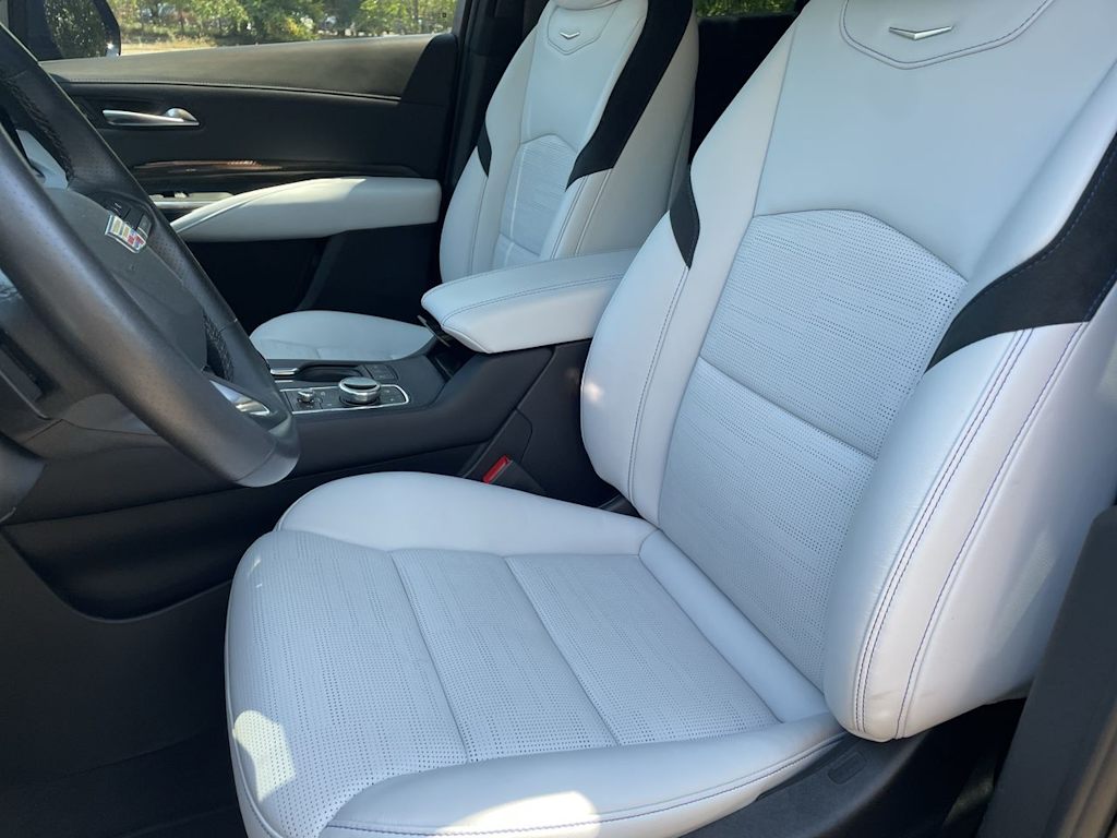 Thumbnail: 2024 Cadillac XT4 - 10