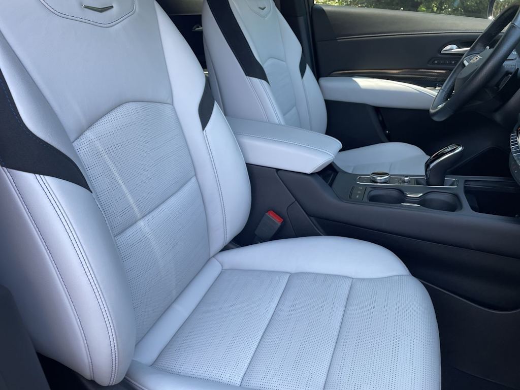 Thumbnail: 2024 Cadillac XT4 - 11