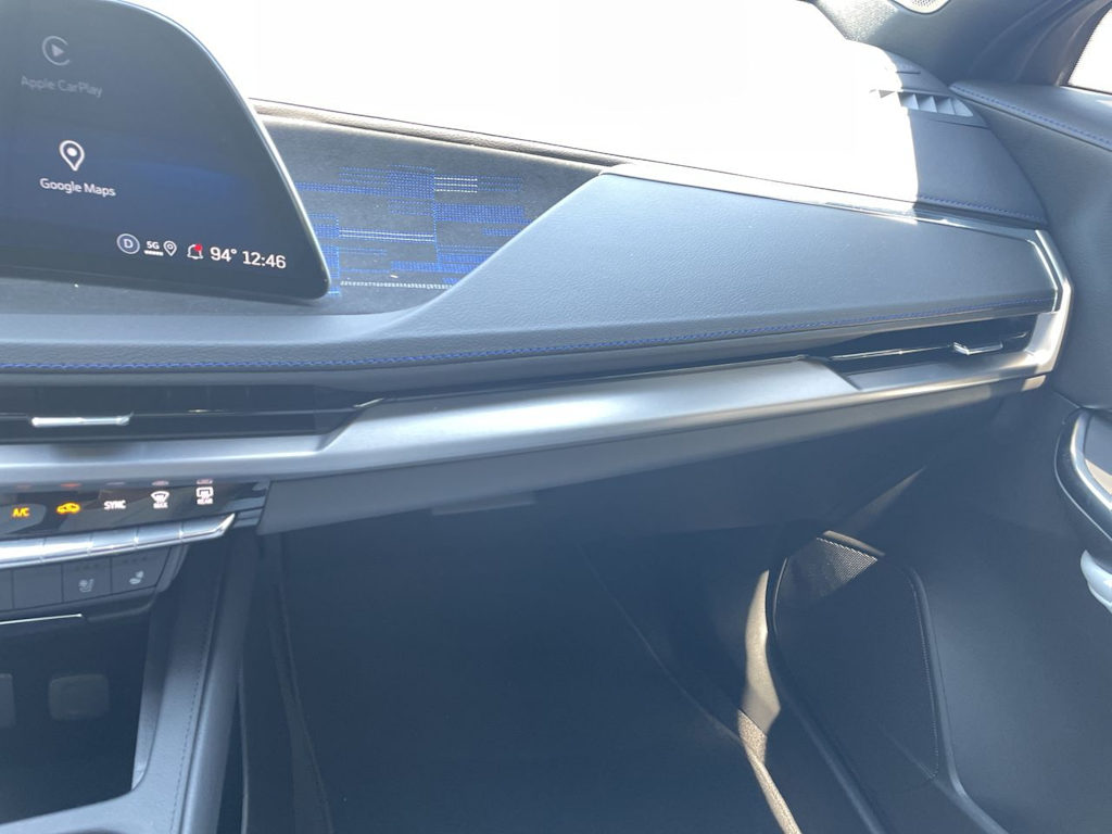 Thumbnail: 2024 Cadillac XT4 - 24