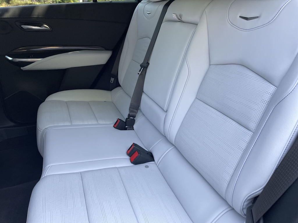Thumbnail: 2024 Cadillac XT4 - 26