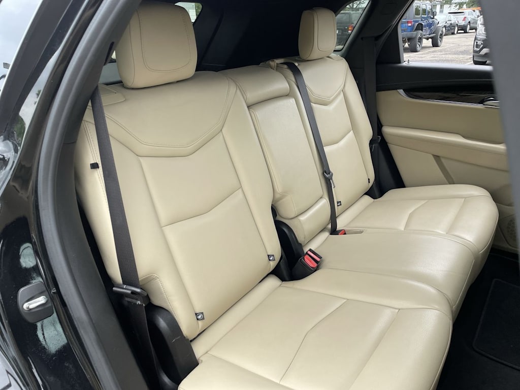 Thumbnail: 2018 Cadillac XT5 - 11