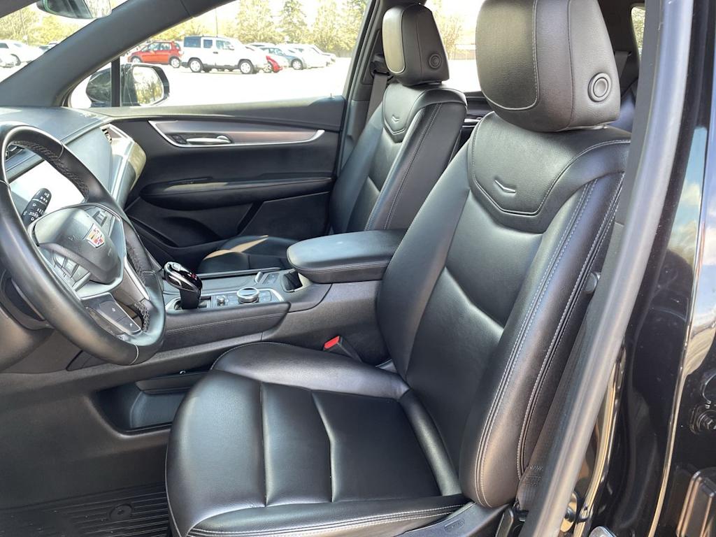 Thumbnail: 2024 Cadillac XT5 - 9