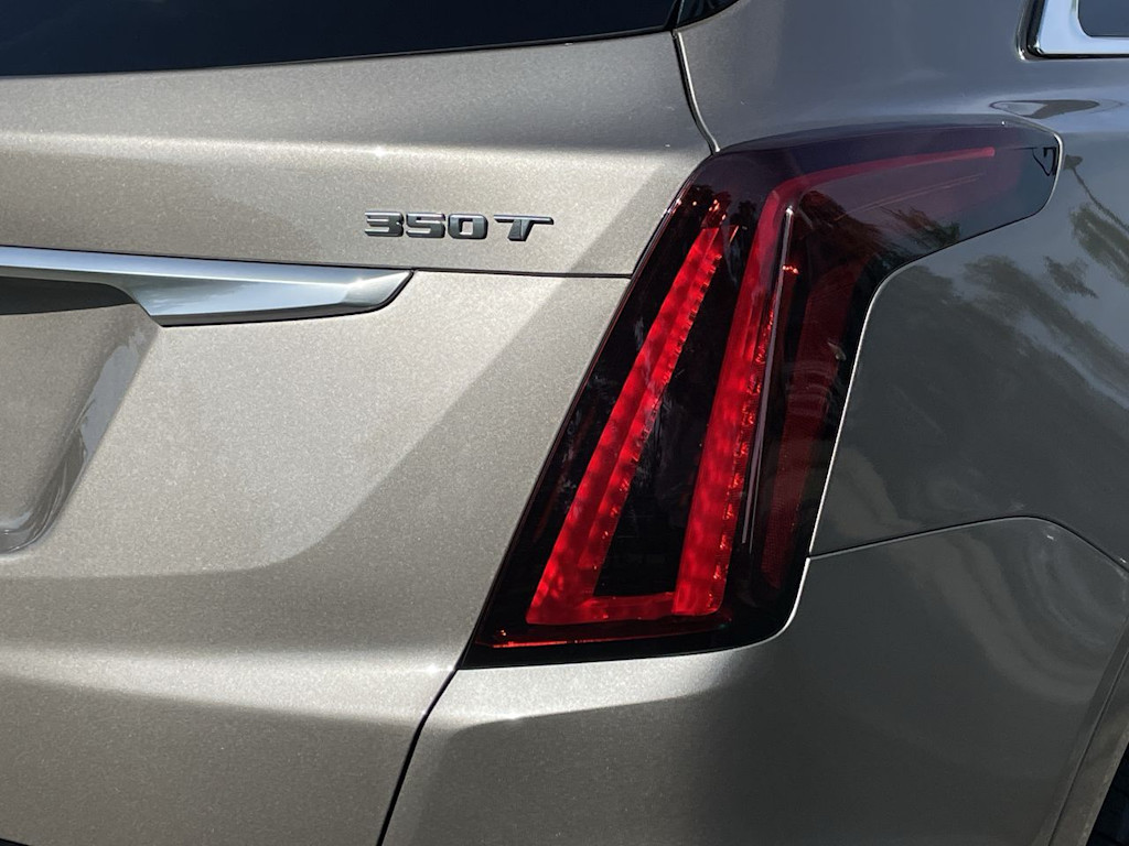 Thumbnail: 2022 Cadillac XT5 - 40
