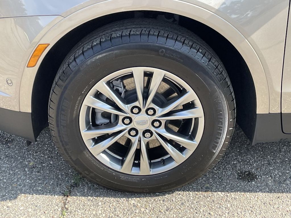 Thumbnail: 2022 Cadillac XT5 - 8