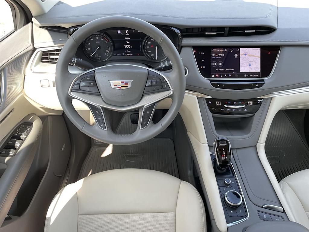 Thumbnail: 2022 Cadillac XT5 - 2