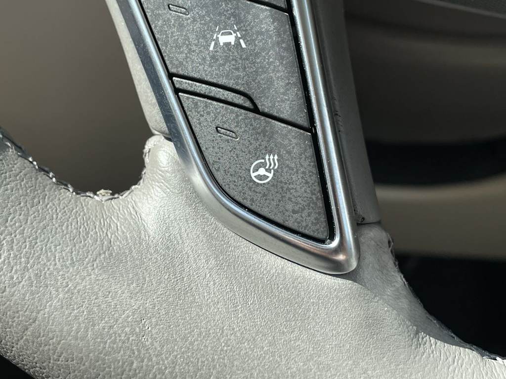 Thumbnail: 2022 Cadillac XT5 - 32