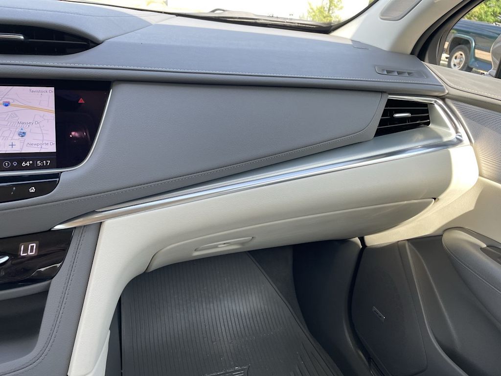 Thumbnail: 2022 Cadillac XT5 - 25