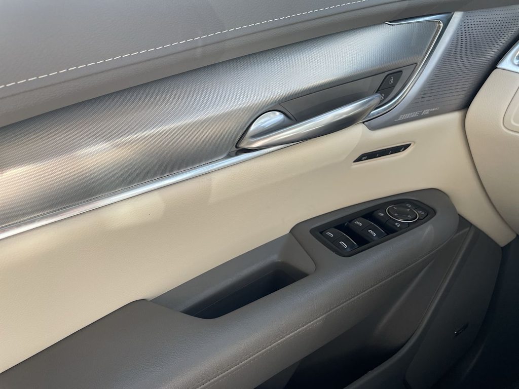 Thumbnail: 2022 Cadillac XT5 - 37