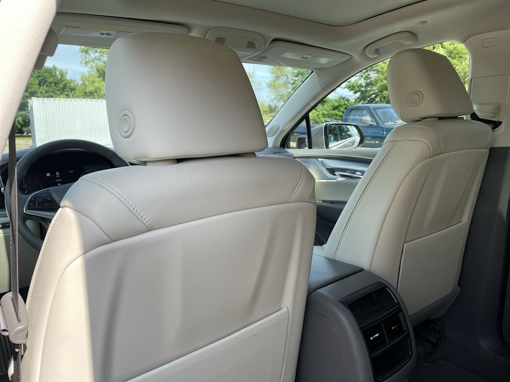 Thumbnail: 2022 Cadillac XT5 - 28
