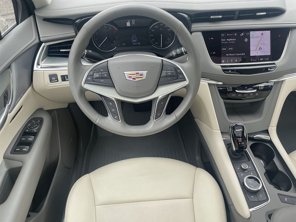 Thumbnail: 2023 Cadillac XT5 - 2