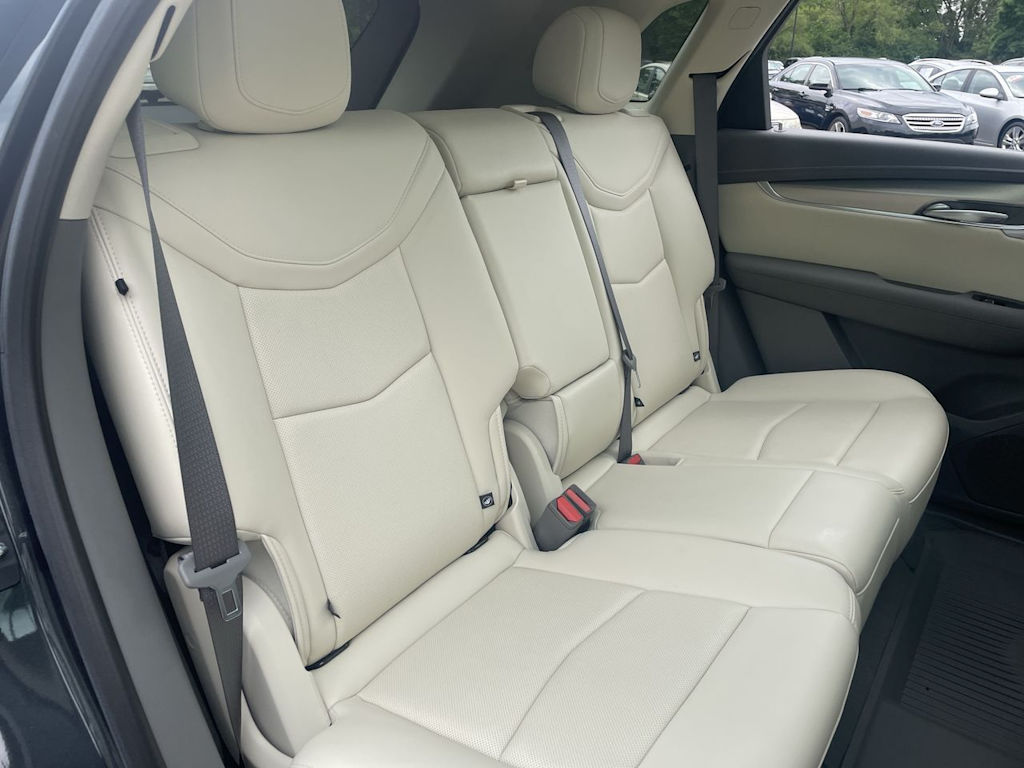 Thumbnail: 2023 Cadillac XT5 - 12